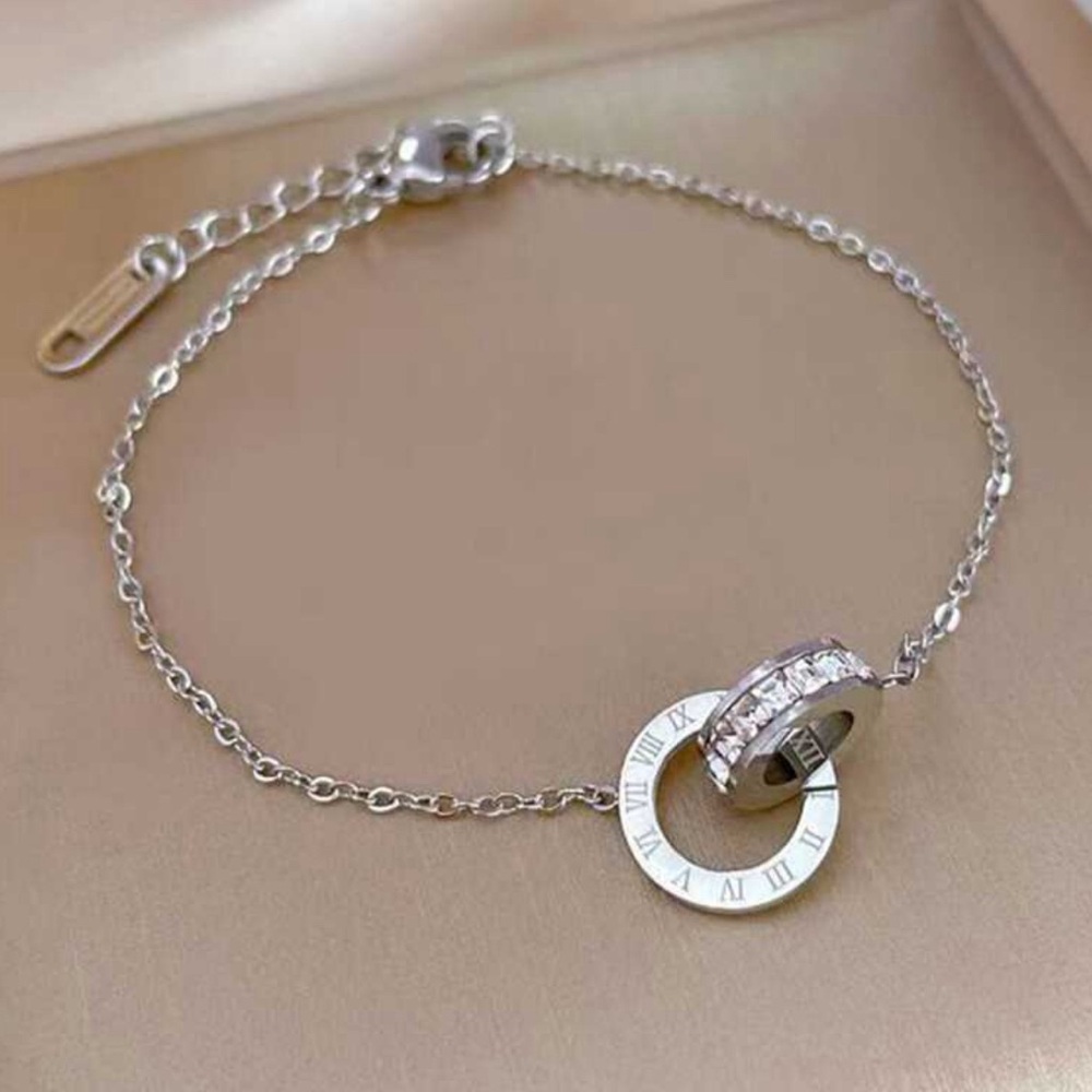 Elegant Silver Roman Numeral‎ Bracelet